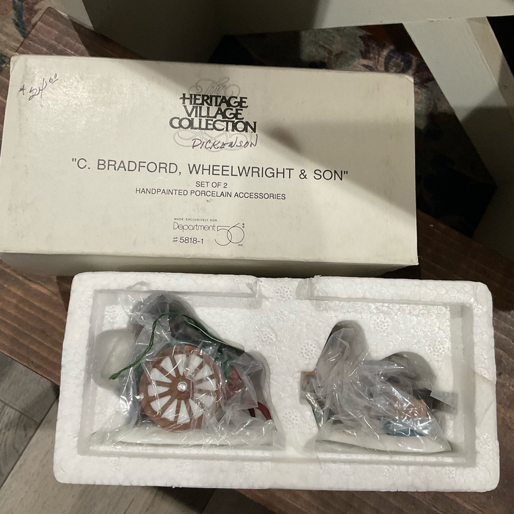 Heritage‎ Village Collection Dickinson c Bradford wheelwright & son dept 56